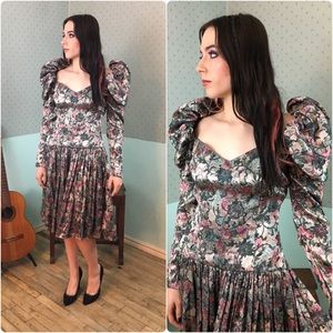Gorgeous Vtg 80s poofy sleeve floral party dress